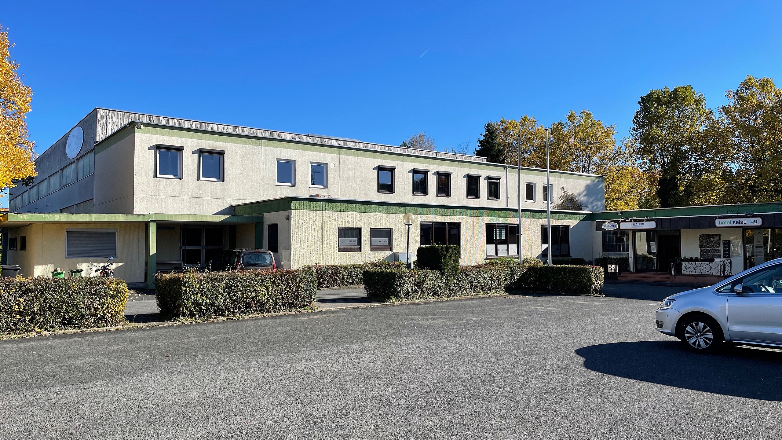 BobSegerAndTheSilverBulletBand1977-10-28HemmerleinhalleNeunkirchenWestGermany (2).jpg